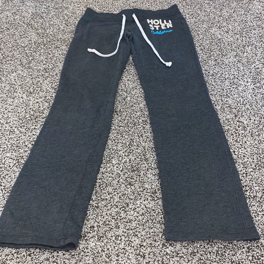 Hollister sweats